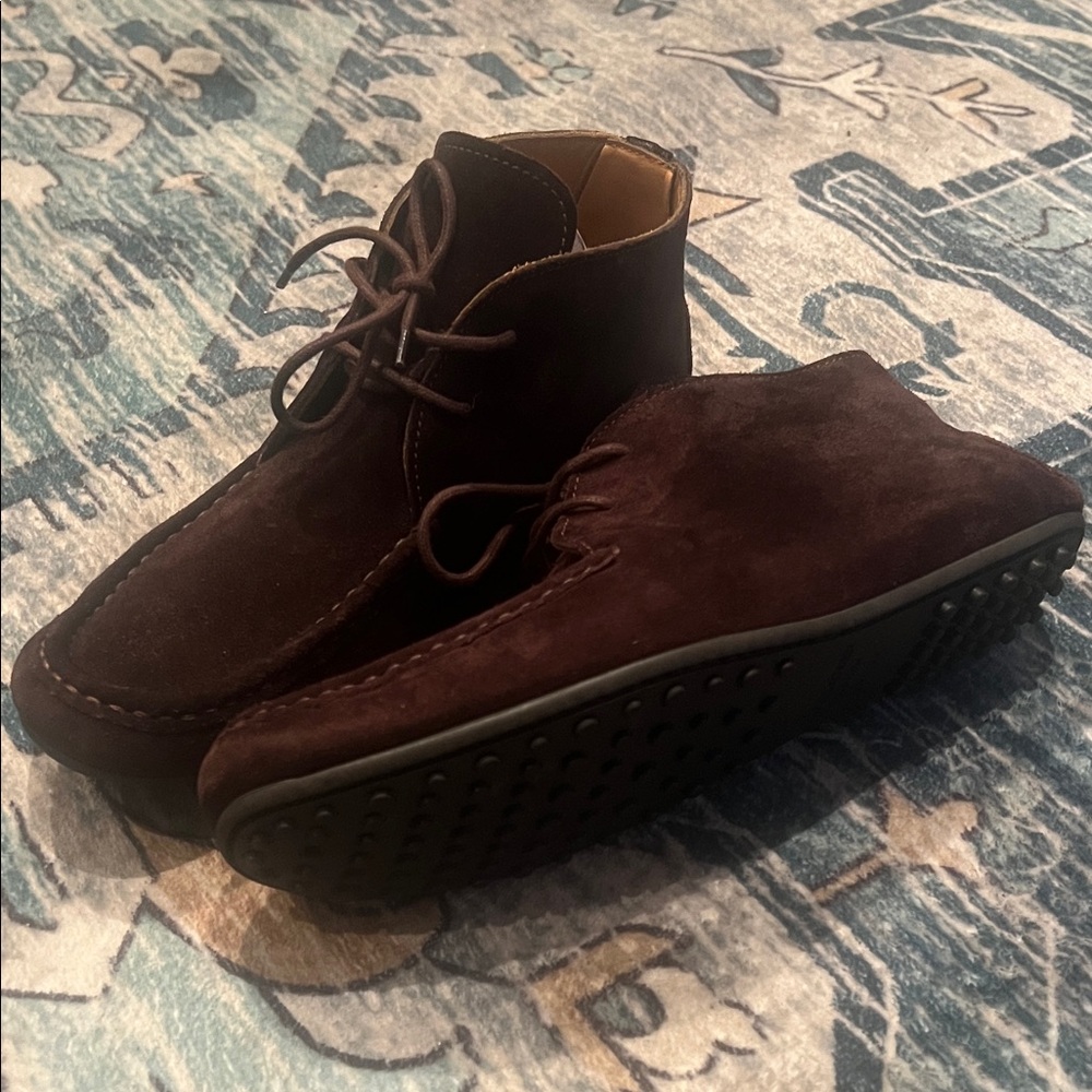 Ralph Lauren Purple Label NWT  Women’s Brown Suede Chukka Boots